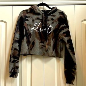 Detroit crop hoodie